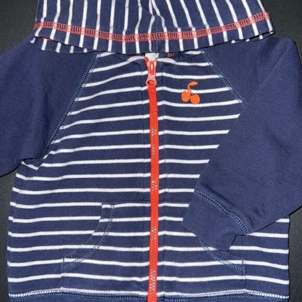 🛍Pretty Little Girls Zip Up Sweatshirt size 9 Months 🛍